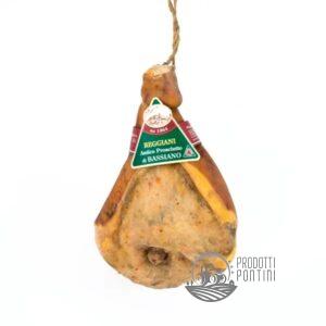 Prosciutto di Bassiano classico con osso
